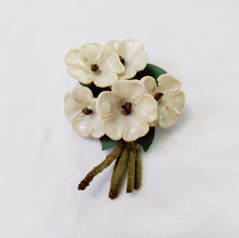 Vintage 3D Acrylic Flower Pipe Cleaner Brooch Pin